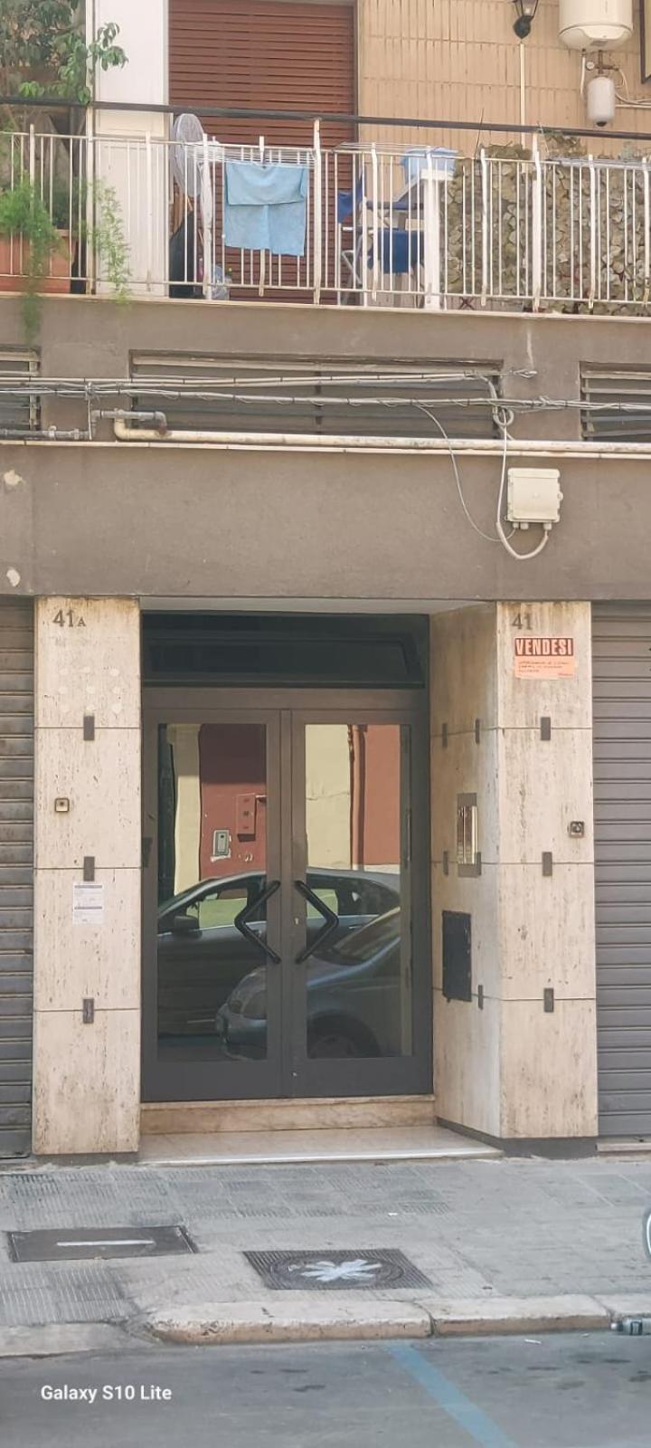 Attic8 Daire Bari Dış mekan fotoğraf